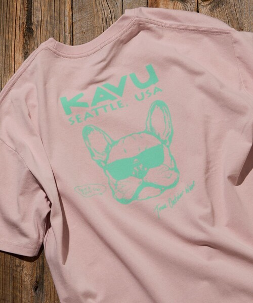 FREAK'S STORE(フリークスストア)の「限定展開 KAVU×FREAK'S STORE カブー 別注 ビッグシルエット バックプリント Tシャツ DOG(Tシャツ/カットソー・メンズ・ホワイト/ピンク/スミクロ/グレイッシュベージュ・LARGE/MEDIUM/SMALL)」の4枚目の写真