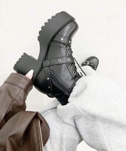 cs T&P(シーエスティーアンドピー)の「厚底ベルト付きブーツ(ブーツ・レディース・ブラック/ピンク系/ワインレッド・M/S/XL/LL/L)」の5枚目の写真