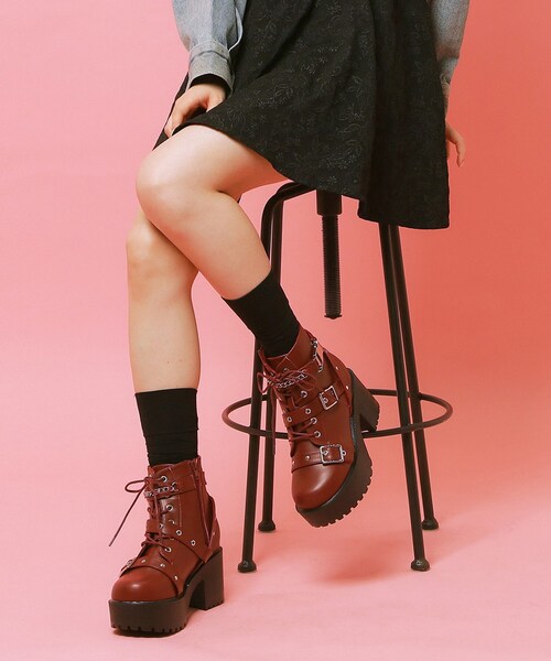 cs T&P(シーエスティーアンドピー)の「厚底ベルト付きブーツ(ブーツ・レディース・ブラック/ピンク系/ワインレッド・M/S/XL/LL/L)」の18枚目の写真