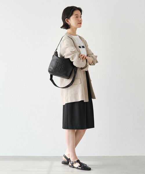 russet(ラシット)の「《WEB限定》スタンダードミニショルダーバッグ <エンボスモノグラム>(ショルダーバッグ・レディース・ブラック/ダークブラウン/ライトグレー・FREE)」の6枚目の写真