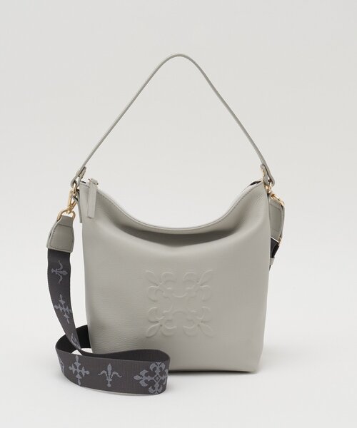 russet(ラシット)の「《WEB限定》スタンダードミニショルダーバッグ <エンボスモノグラム>(ショルダーバッグ・レディース・ブラック/ダークブラウン/ライトグレー・FREE)」の2枚目の写真