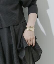 SMELLY | ニュアンスメタルワイドバングル(ブレスレット)