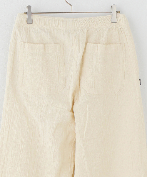 OBEY(オベイ)の「OBEY / オベイ ROSES EMBELLISHED PANT(スウェットパンツ・レディース・ブラック/アイボリー・X-SMALL)」の4枚目の写真