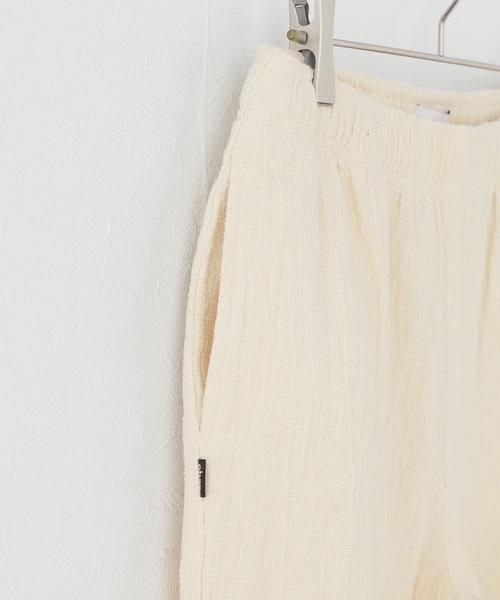 OBEY(オベイ)の「OBEY / オベイ ROSES EMBELLISHED PANT(スウェットパンツ・レディース・ブラック/アイボリー・X-SMALL)」の5枚目の写真