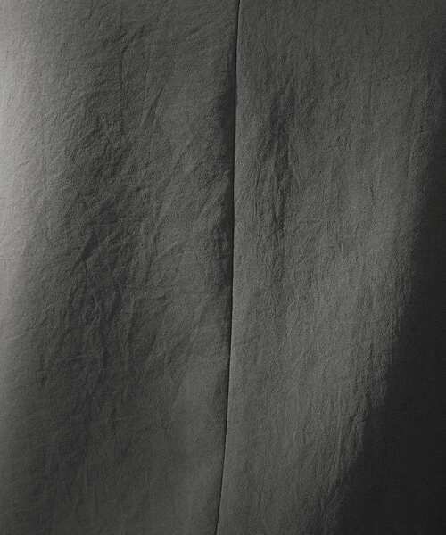 UNTITLED(アンタイトル)の「【UV/接触冷感/セットアップ可】リラクシーキーVネックブラウス(シャツ/ブラウス・レディース・オフホワイト/チャコールグレー/ダークブラウン/ベージュ/ネイビー・00/02/04/44/48/50)」の19枚目の写真