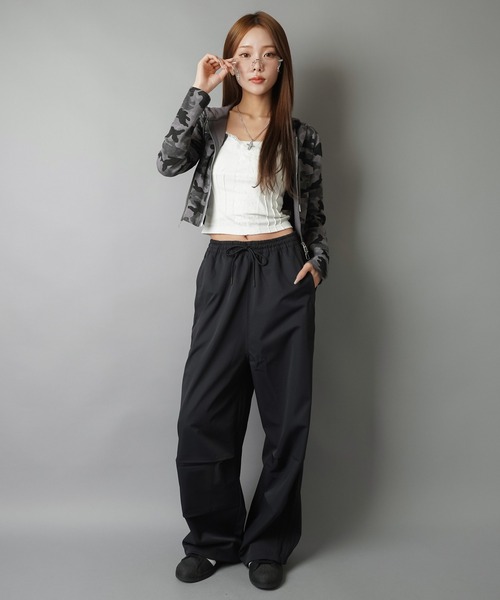 SPINNS（スピンズ）の「レース切り替えキャミソール（キャミソール・レディース・ホワイト/ブラック・ONESIZE）」の16枚目の写真