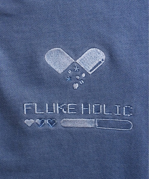 FLUKE HOLIC(フロックホリック)の「PIGMENT EMB LOGO CROPPED PARKA(パーカー・レディース・ネイビー/ライトグレー/レッド/ブラック・SMALL/MEDIUM/LARGE)」の7枚目の写真