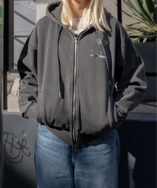 FLUKE HOLIC(フロックホリック)の「PIGMENT EMB LOGO CROPPED PARKA(パーカー・レディース・ネイビー/ライトグレー/レッド/ブラック・SMALL/MEDIUM/LARGE)」の22枚目の写真