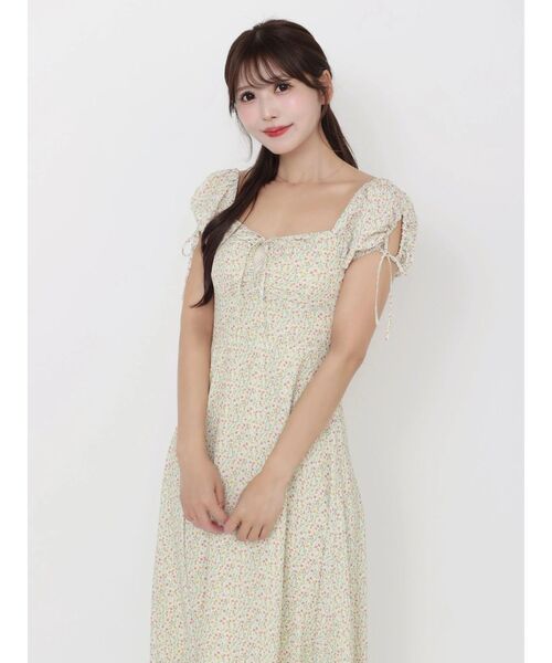 EATME（イートミー）の「【日比谷花壇コラボ】フラワープリントマキシワンピース（ワンピース・レディース・ブラック/ピンク/イエロー・MEDIUM/SMALL）」の8枚目の写真