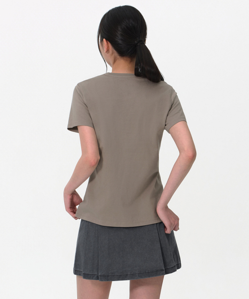 MUSINSA STANDARD WOMAN（ムシンサスタンダードウーマン）の「ウィメンズプレーンクルネックTシャツ[トープ]（Tシャツ/カットソー・レディース・その他・X-SMALL/SMALL/MEDIUM/LARGE）」の4枚目の写真