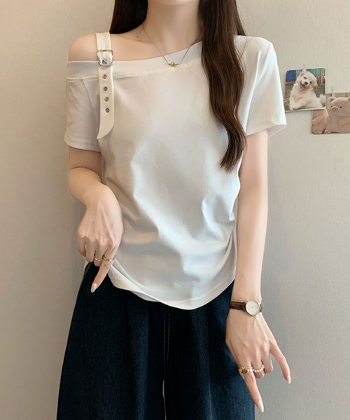 2ly2(トゥーリートゥー)の「ワンショルダーベルトデザインTシャツ(Tシャツ/カットソー・レディース・ブラック系その他/ブラック/ホワイト・FREE)」の22枚目の写真