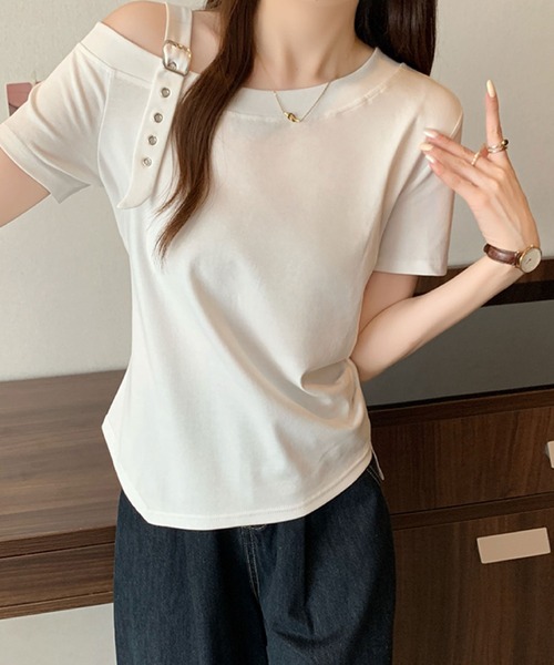 2ly2(トゥーリートゥー)の「ワンショルダーベルトデザインTシャツ(Tシャツ/カットソー・レディース・ブラック系その他/ブラック/ホワイト・FREE)」の18枚目の写真
