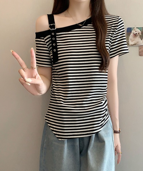 2ly2(トゥーリートゥー)の「ワンショルダーベルトデザインTシャツ(Tシャツ/カットソー・レディース・ブラック系その他/ブラック/ホワイト・FREE)」の8枚目の写真