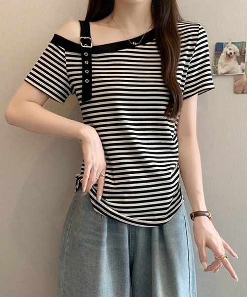 2ly2(トゥーリートゥー)の「ワンショルダーベルトデザインTシャツ(Tシャツ/カットソー・レディース・ブラック系その他/ブラック/ホワイト・FREE)」の7枚目の写真