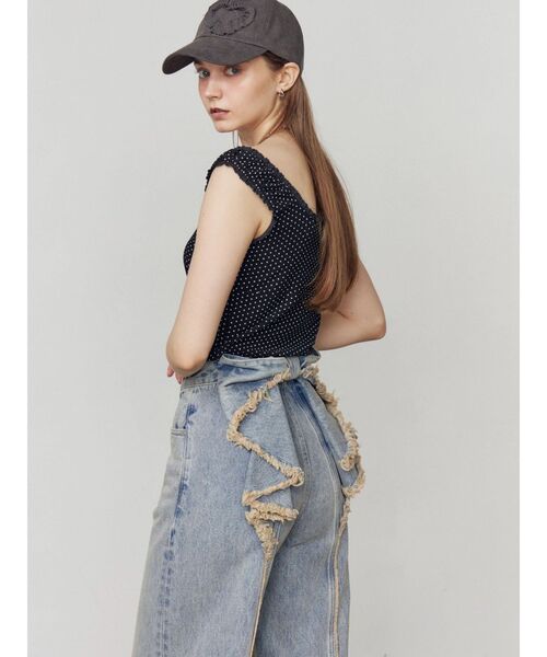 EMODA(エモダ)の「【SNSで話題!】バックリボンルーズジーンズ(デニムパンツ・レディース・インディゴブルー/ライトブルー・X-SMALL/MEDIUM/SMALL)」の10枚目の写真