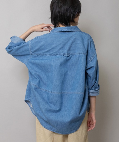 Munich(ミューニック)の「6ozスラブデニムバックコクーンシャツ(シャツ/ブラウス・レディース・ホワイト/ブルー/ネイビー・FREE)」の6枚目の写真