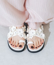 【軽量・S-LLサイズ展開】軽量厚底スタッズフラワートングサンダル JA4030
