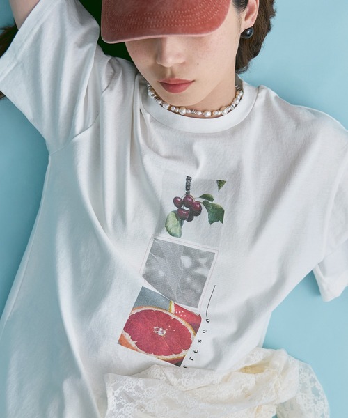 etoll.(エトル)の「UVカット&接触冷感 フルーツフォトプリントTシャツ(Tシャツ/カットソー・レディース・オフホワイト/ホワイト系2/ブラック/ブラック系2・FREE)」の6枚目の写真