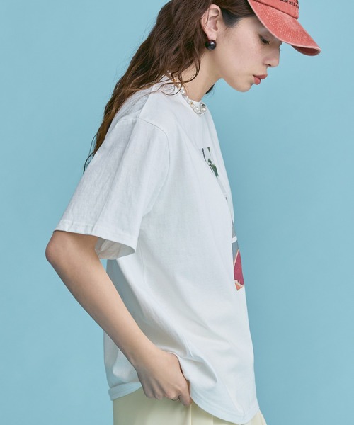 etoll.(エトル)の「UVカット&接触冷感 フルーツフォトプリントTシャツ(Tシャツ/カットソー・レディース・オフホワイト/ホワイト系2/ブラック/ブラック系2・FREE)」の10枚目の写真