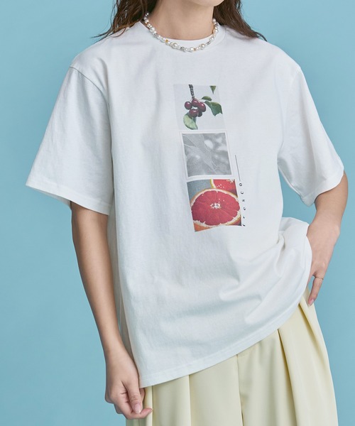 etoll.(エトル)の「UVカット&接触冷感 フルーツフォトプリントTシャツ(Tシャツ/カットソー・レディース・オフホワイト/ホワイト系2/ブラック/ブラック系2・FREE)」の11枚目の写真