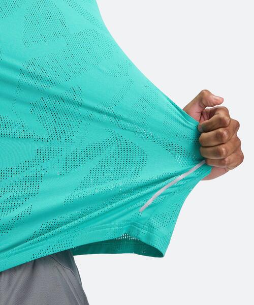 UNDER ARMOUR（アンダーアーマー）の「UAクール プロ ベント ショートスリーブ Tシャツ（トレーニング/メンズ）（Tシャツ/カットソー・メンズ・カーキ系・XL/M/L/2XL/S）」の5枚目の写真