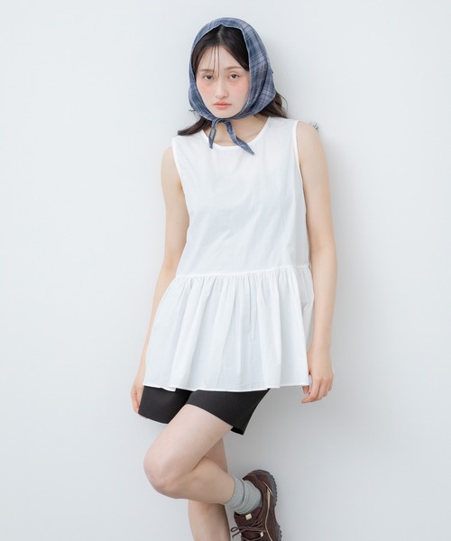 HEILIS（ヘイリス）の「ノースリーブペプラムブラウス / フリルトップス ノースリーブ レイヤード ブラウス シャツ 韓国 ガーリー バレエコア ブロケットコア スポーツミックス フレンチシック 秋服 冬服 春服 夏服 袖なし ミドル丈 クルーネック 丸首 カジュアル レイヤード オフホワイト アイボリー ブルー イエロー  ノームコア（シャツ/ブラウス・レディース・ブルー/イエロー/アイボリー・FREE）」の12枚目の写真