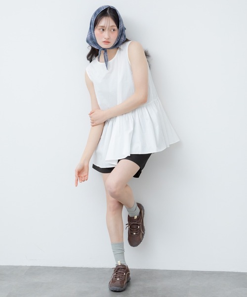 HEILIS（ヘイリス）の「ノースリーブペプラムブラウス / フリルトップス ノースリーブ レイヤード ブラウス シャツ 韓国 ガーリー バレエコア ブロケットコア スポーツミックス フレンチシック 秋服 冬服 春服 夏服 袖なし ミドル丈 クルーネック 丸首 カジュアル レイヤード オフホワイト アイボリー ブルー イエロー  ノームコア（シャツ/ブラウス・レディース・ブルー/イエロー/アイボリー・FREE）」の18枚目の写真