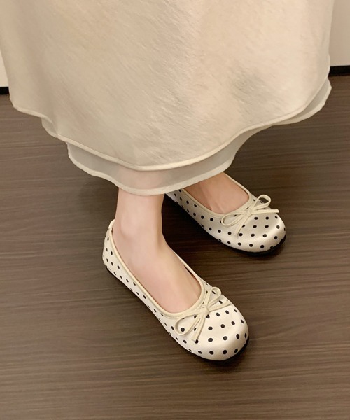 Teem Store(チームストア)の「ドット柄リボンフラットシューズ(バレエシューズ・レディース・アイボリー/ブラック・L/M)」の8枚目の写真