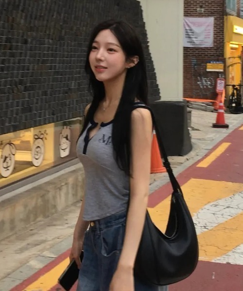 MUCENT(ムセント)の「◇MUCENT◇ブランド直輸入正規品/カラーポップボタンクロップノースリーブ COLOR-POP BUTTON CROP SLEEVELESS(タンクトップ・レディース・グレー/ピンク/ブラウン/ブラック/カーキ/スカイブルー・FREE)」の20枚目の写真