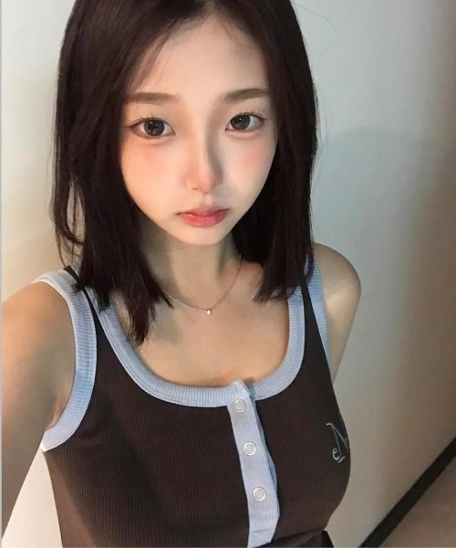 MUCENT(ムセント)の「◇MUCENT◇ブランド直輸入正規品/カラーポップボタンクロップノースリーブ COLOR-POP BUTTON CROP SLEEVELESS(タンクトップ・レディース・グレー/ピンク/ブラウン/ブラック/カーキ/スカイブルー・FREE)」の22枚目の写真