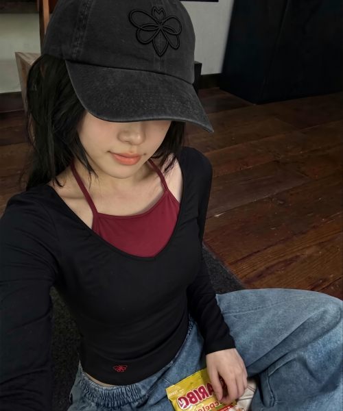 ABEEHUMS(アビハムズ)の「ホルターネックレイヤードロングスリーブ ABH365-104 ブラック(Tシャツ/カットソー・レディース・ブラック・SMALL/MEDIUM)」の2枚目の写真