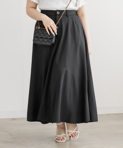 CLETTE(クレット)の「CLETTEオリジナルロング丈ドレープフレアスカート(スカート・レディース・ブラック/グレイッシュベージュ・4L/3L/LL)」の2枚目の写真