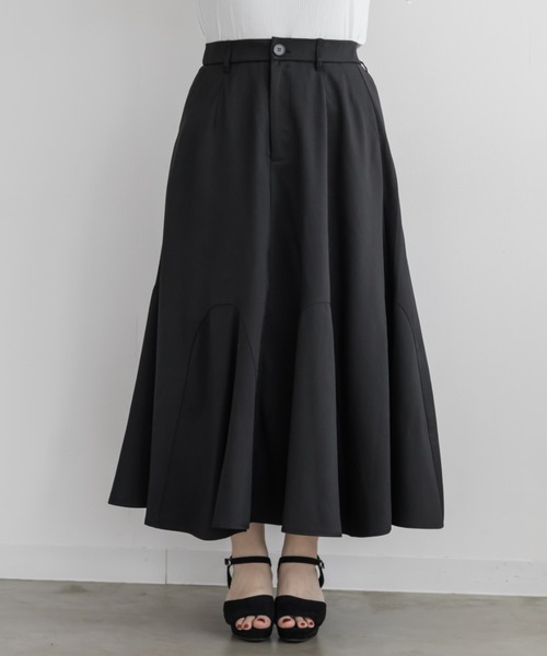 CLETTE(クレット)の「CLETTEオリジナルロング丈ドレープフレアスカート(スカート・レディース・ブラック/グレイッシュベージュ・4L/3L/LL)」の9枚目の写真