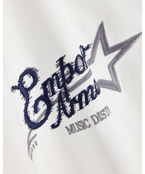EMPORIO ARMANI(エンポリオアルマーニ)の「【エンポリオ アルマーニ】レギュラーフィット Tシャツ コットンヘビージャージー(Tシャツ/カットソー・メンズ・ワインレッド/オフホワイト・XX-LARGE/X-LARGE/SMALL/MEDIUM/LARGE)」の5枚目の写真