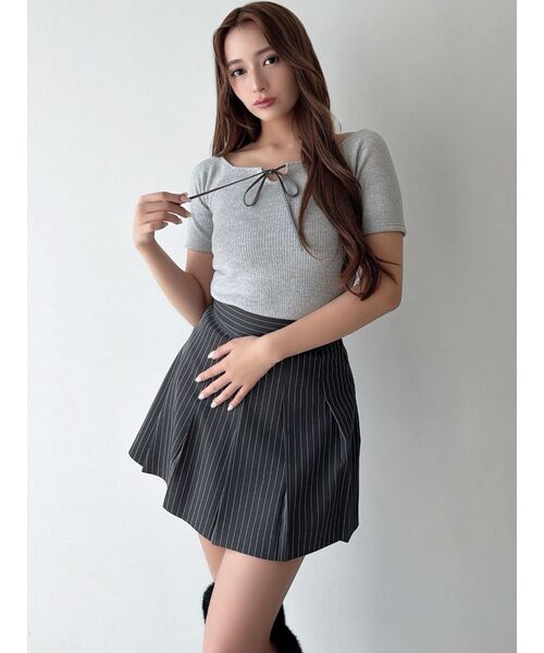 RESEXXY（リゼクシー）の「バックツイストテレコトップス（Tシャツ/カットソー・レディース・ブラック/ライトグレー/ベージュ・FREE）」の22枚目の写真