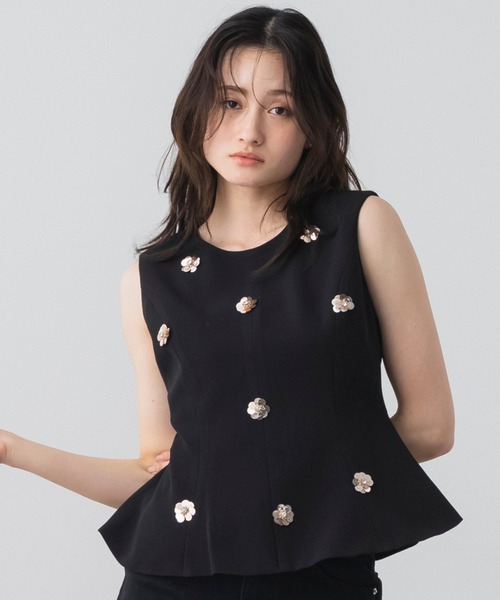 AJUGA.(アジュガ)の「フラワーモチーフノースリーブペプラムトップス(タンクトップ・レディース・ブラック/オフホワイト・FREE)」の20枚目の写真