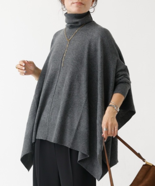 DESIGNWORKS（デザインワークス）の「【追加】タートルネックポンチョ（ニット/セーター・レディース・ライトブラウン・フリー）」の2枚目の写真