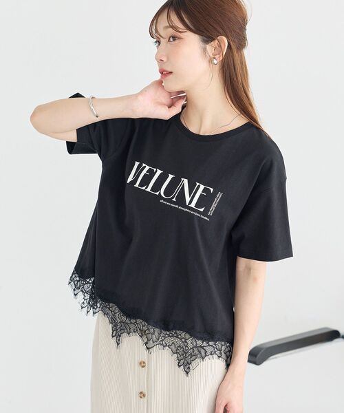 earth music&ecology(アースミュージックアンドエコロジー)の「裾レースロゴプリントTシャツ(Tシャツ/カットソー・レディース・ホワイト×ブラック/オフホワイト/ブラック・FREE)」の3枚目の写真