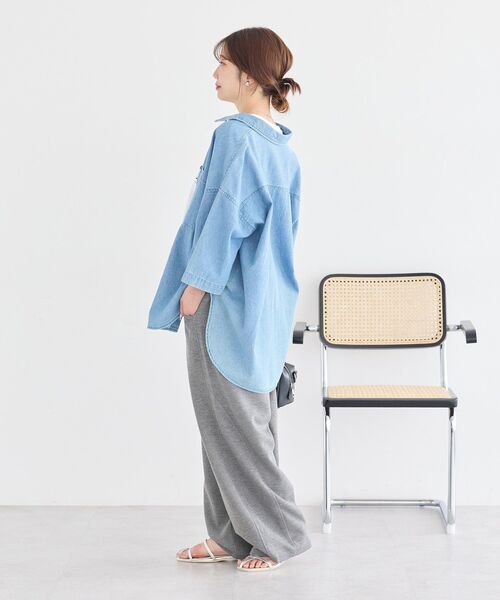 earth music&ecology(アースミュージックアンドエコロジー)の「裾レースロゴプリントTシャツ(Tシャツ/カットソー・レディース・ホワイト×ブラック/オフホワイト/ブラック・FREE)」の14枚目の写真