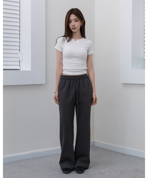 muahmuah（ムーアムーア）の「ロゴブーツカットバンディングパンツ[チャコール]（スウェットパンツ・レディース・チャコール・FREE）」の4枚目の写真