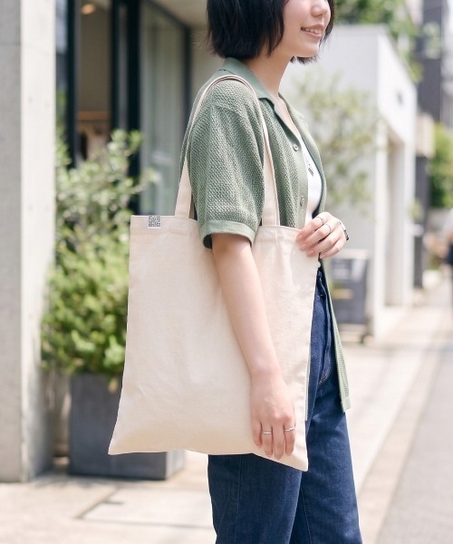 CAMPFREE（キャンプフリー）の「[キャンプフリー] CAMPFREE  キャンバストート 縦型 縦 マチなし [綿 キャンバス 帆布 コットン]（トートバッグ・レディース・ブラック/ナチュラル・L/M/S）」の2枚目の写真