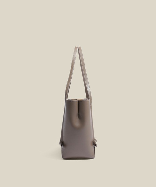 E'POR(エポール)の「【E'POR】KNOT BAG Large/A4対応・通勤・撥水・軽量・26AW新型(トートバッグ・レディース・ブラック/ダークブラウン・FREE)」の12枚目の写真