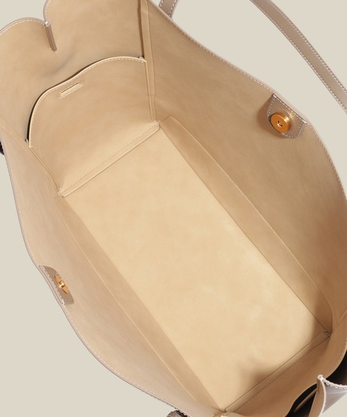 E'POR(エポール)の「【E'POR】KNOT BAG Large/A4対応・通勤・撥水・軽量・26AW新型(トートバッグ・レディース・ブラック/ダークブラウン・FREE)」の5枚目の写真