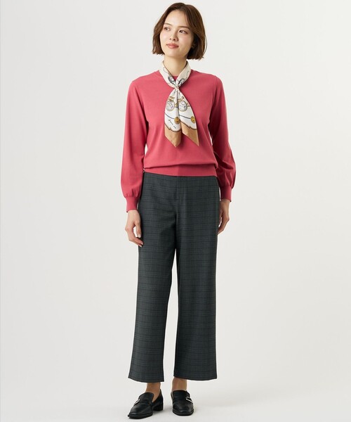 J.PRESS(ジェイプレス)の「【人気定番アイテム・シーンレスに活躍・WEB限定カラーあり】PRINCE クルーネック ニット(ニット/セーター・レディース・ベージュ系/ブラック系/ダークブラウン系/ピーコックグリーン系/ローズ系/ホワイト系/ライトグレー系/ホワイト系1/ブラウン系1・MEDIUM/LARGE)」の15枚目の写真