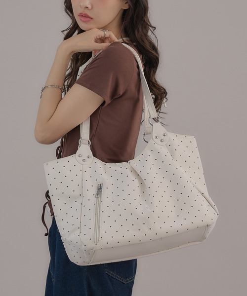 apres jour mignon(アプレジュールミニョン)の「【apresjour mignon×ARIAZ】ドット柄トートバッグ(トートバッグ・レディース・オフホワイト/ブラック/ピンク/ブルー・FREE)」の7枚目の写真