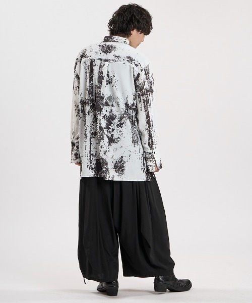 NO ID.(ノーアイディ)の「ms6611-AbstractsプリントロングSH シャツ(459006-540S)(シャツ/ブラウス・メンズ・ホワイト/ブラック・ONE SIZE)」の18枚目の写真