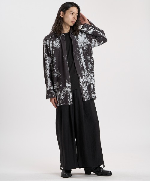 NO ID.(ノーアイディ)の「ms6611-AbstractsプリントロングSH シャツ(459006-540S)(シャツ/ブラウス・メンズ・ホワイト/ブラック・ONE SIZE)」の22枚目の写真