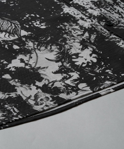 NO ID.(ノーアイディ)の「ms6611-AbstractsプリントロングSH シャツ(459006-540S)(シャツ/ブラウス・メンズ・ホワイト/ブラック・ONE SIZE)」の5枚目の写真