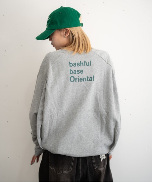 bashful base Oriental(バッシュフルベースオリエンタル)の「【bbO】バックロゴボリュームスウェットプルオーバー(スウェット・メンズ・ブラウン/グレー/ブラック・LARGE/MEDIUM/SMALL)」の3枚目の写真