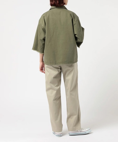 J.B. ATTIRE(ジェイビーアタイア)の「J.B. ATTIRE PARIS UTILITY JACKET(カバーオール・レディース・Olive・1)」の2枚目の写真